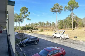 Super Inn and Suites Milledgeville - Image 3