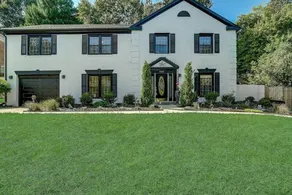 3BR Modern Home w Pool Sunroom National Harbor - Image 5