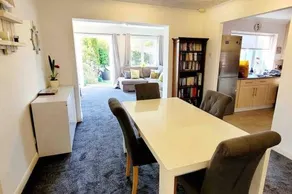 Hot Tub Beach Bungalow - free parking & child friendly - Image 2