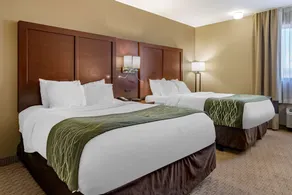 Comfort Inn Warren - Image 2