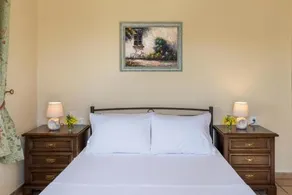 Pantaleon House - Image 2