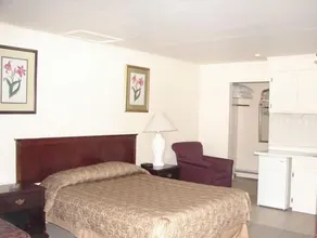 Swiss Motel Riverhead - Image 3