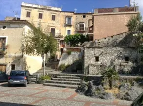 Scalea Historic Center Apartments - Image 4
