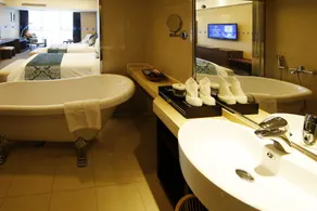 Wuhan New Beacon Luguang International Hotel - Image 4