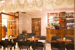 Hotel Tritone - Image 3