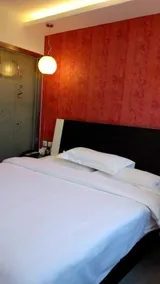 Fairyland Hotel Dongfeng Plaza - Image 5