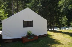 REO Rafting Resort - Image 2