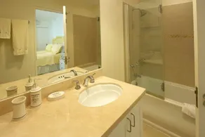 Palm Beach 110 in Hastings by Personal Villas - Beachfront, Minutes away from Shops and Restaurants - Image 3