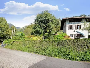 Vacation Property Located on the Lake - Image 2