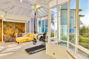 Luxury Villa at Mont Boron, swimming pool overviewing the bay - Image 3