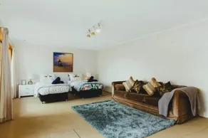 Spacious Modern Home Outstanding Views sleeps 9 - Image 2