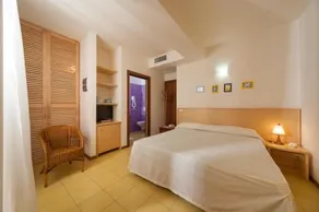 Residence Viamaggio ApartHotel - Image 2