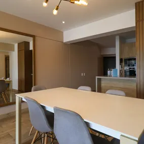 Astonishing 3BR with Balcony in Miraflores - Image 5