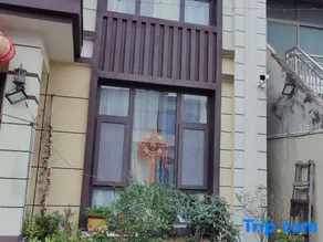 Weishan Wangshuiloutai Homestay - Image 3