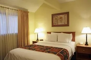 Hawthorn Suites - Fort Wayne - Image 1