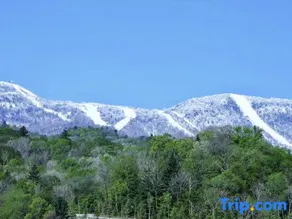 Hot Spring Ski Resort - Image 2