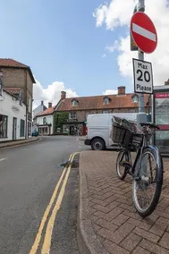 Lion Cottage - Dog-Friendly 3-Bed in Heart of Holt - Image 3
