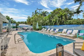 Seabreeze - 6BR Pool and Steps to Beach - Image 2