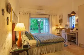 SaffronStays Kenwoods - Image 5