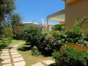 Les Cyprès - Image 2
