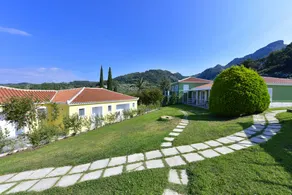 Helen Yolanda Hotel - Image 3