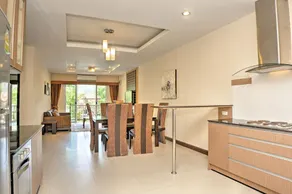 Whispering Palms Suite - Image 2