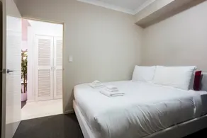 Pet Friendly 2BR APT with Balcony in East Vic Park - Image 2