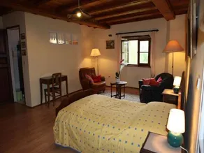 Typical Norman farmhouse with free WiFi, a short drive from the coast - Image 1
