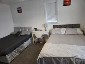 Elsham Gardens Rooms - Image 5
