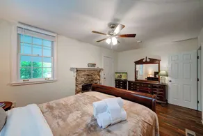 Lakeside Country Cottage - Image 2