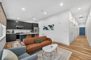 Stylish Downtown Unit With Historic Charm 3 Bedroom Apts - Image 4