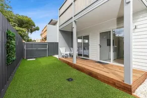 CASA EMEC- 500m To The Beach Or Main Strip! - Image 2