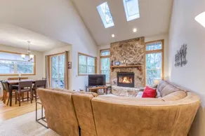 Clark's Mountain Condo - Image 2