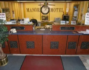 The Manor Motel - Image 5