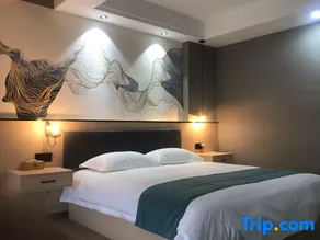 HuTong NO7 Hotel - Image 4