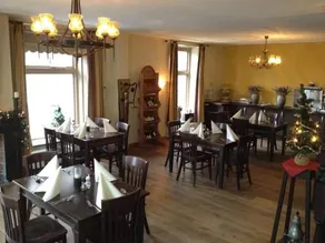Hotel Het Gemeentehuis Uithuizen - Image 3