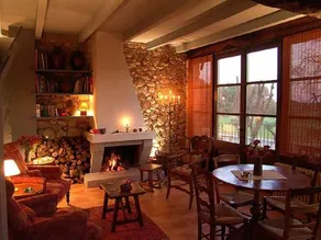 Casa rural de alquiler exclusivo en Girona Ideal para familias - Image 2