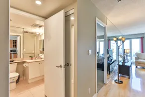 Entertainment District Modern Condo - Image 2