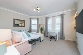 4 Guests - 20min to London - Free Parking - PetsOk - Image 3