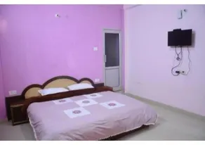 Mountain Facing Rooms in Shimla - Image 2