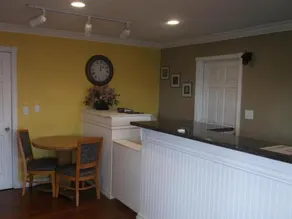 Travel Inn and Suites - Image 2