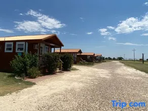 Silver Wind RV Park and Cabins - Image 2