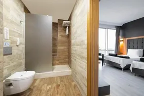 Asia Artemis Suite Hotel - Image 3
