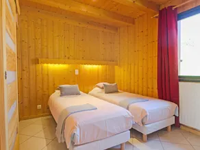 Chalet With Sauna, at the Foot of the Slopes for 14 People - Image 4