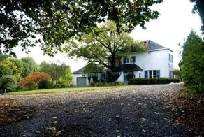 With Billiards, Table Tennis and Collection of Modern art in a Rural Setting - Image 4