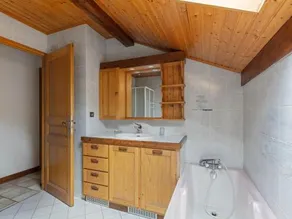 Modern Holiday Home with Balcony - Image 4