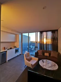 Top Level Luxuy Apartment - Image 2