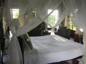Ngari Hill Economy Accommodation - Image 5