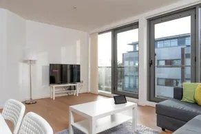 Business Executive Suite - Image 2