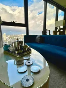 Sydney Cosmopolitan CBD Apartment - Image 3